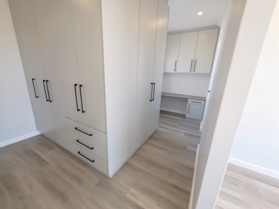 4 Bedroom Property for Sale in Sandown Western Cape